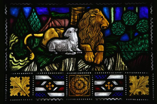 Lion & Lamb detail